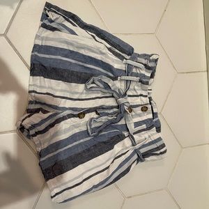 Abercrombie and Fitch button up/tie shorts